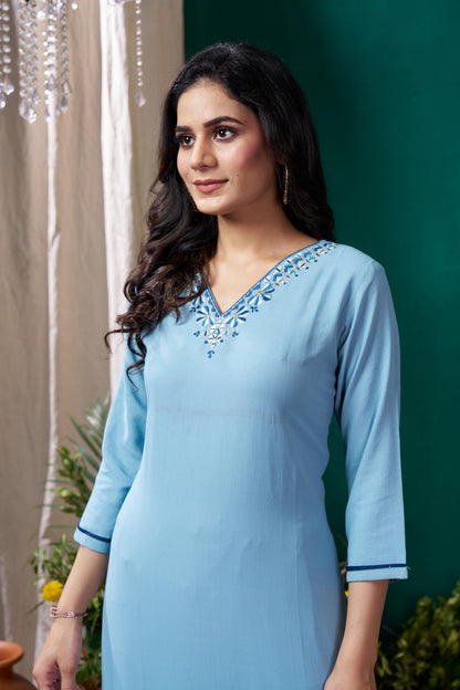 Sky Blue Embroidered Cotton Kurta Set With Pent