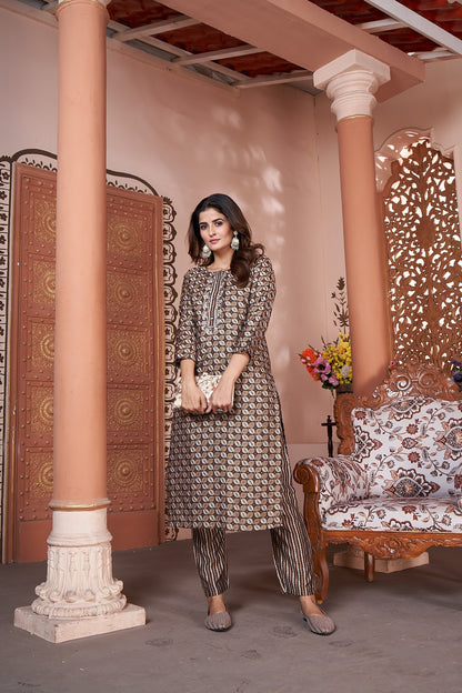 Brown Silk Kurta Set With Pent