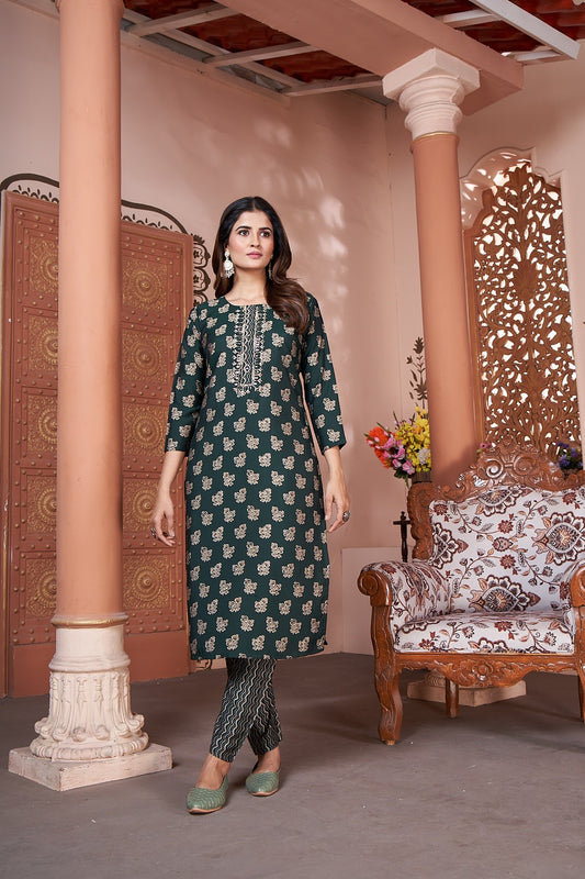 Green Silk Kurta Set With Pent